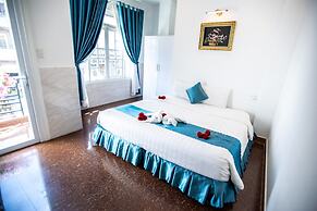Tea Leaf Hotel