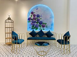 Tea Leaf Hotel
