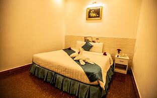 Tea Leaf Hotel