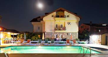 Ada Apart Hotel