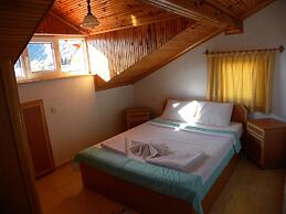 Ada Apart Hotel