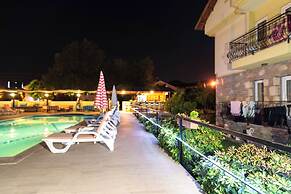 Ada Apart Hotel