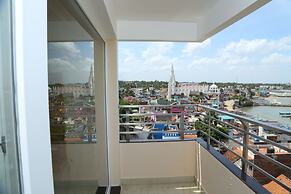 Hotel Maadhini