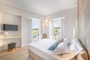 AQUAMADRE Suites