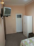 Petek Otel