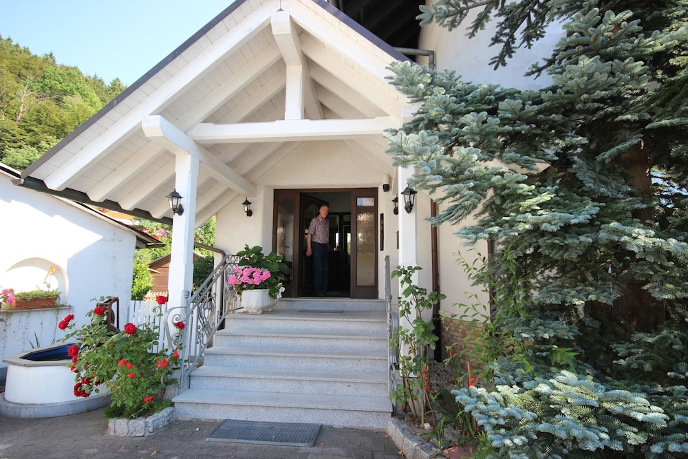 Pension Restaurant Schnorbus