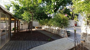 Smadar Inn