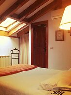 Hotel Rural La Casa de Pasarón
