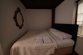 Efe Guest House