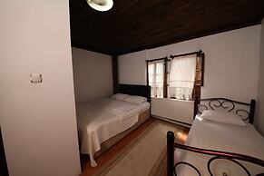 Efe Guest House