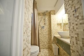Scirocco Apartment with Terrace by Wonderful Italy