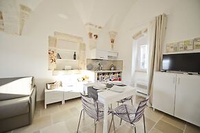 Scirocco Apartment with Terrace by Wonderful Italy