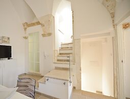 Scirocco Apartment with Terrace by Wonderful Italy
