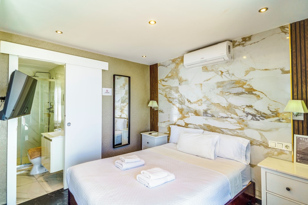 Costa Marbella Star Light