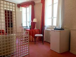 Hotel Henri IV
