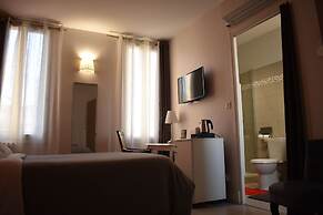 Hotel Henri IV