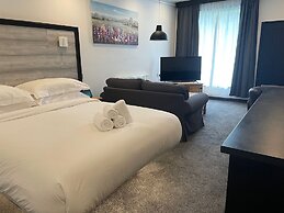 The Waterfront Lodges