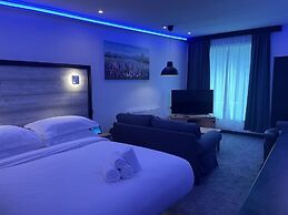 The Waterfront Lodges