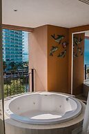 Grand Venetian Condominium