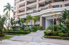 Grand Venetian Condominium