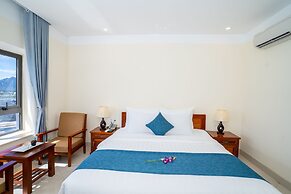 Navy Hotel Cam Ranh