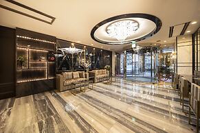The Grandeur Hotel