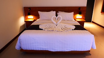 Meno Mojo Beach Resort