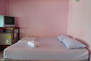 Roong Arun Resort