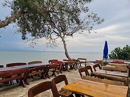 Roong Arun Resort