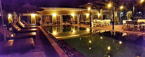 White Lotus Resort