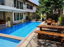 Satya Graha Hotel
