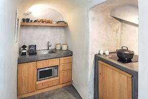 Halcyon Days Suites