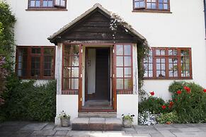 Larkrise Cottage