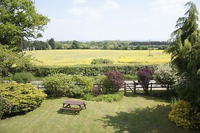 Larkrise Cottage
