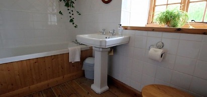 Larkrise Cottage