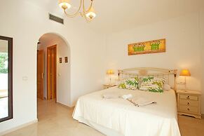 Nagüeles apartment