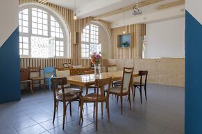 Hostel La Maison Montreau