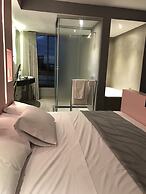 Hotel G