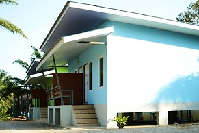 Happy House Resort