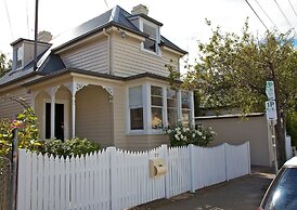 Strahan House