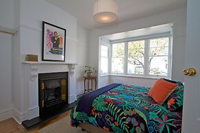 Strahan House
