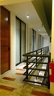 Life Boutique Condo