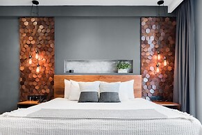 Life Boutique Condo
