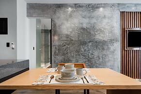 Life Boutique Condo