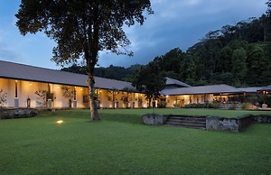 Simpson's Forest Hotel