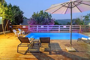 Lev HaHoresh Suites