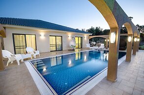 Lev HaHoresh Suites