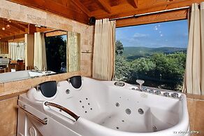 Lev HaHoresh Suites