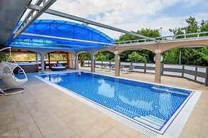 Lev HaHoresh Suites