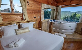 Lev HaHoresh Suites